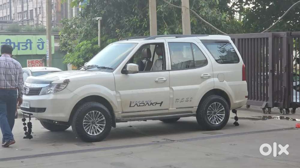Tata Safari Storme 2013 Manual Diesel