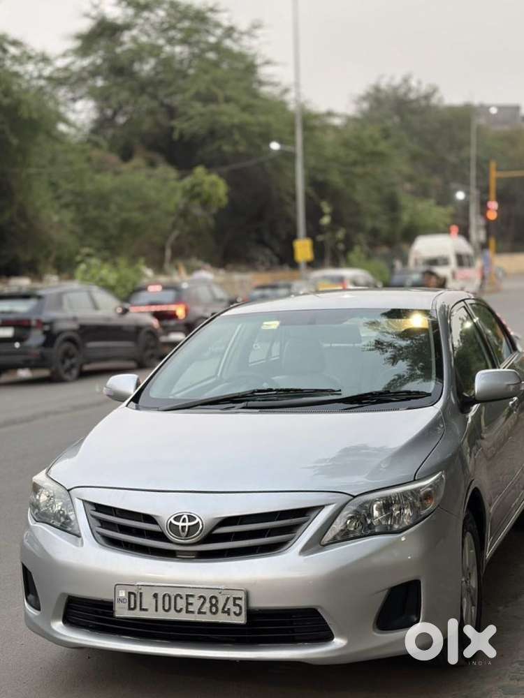 Toyota Corolla Altis 1.8 J, 2012, Petrol