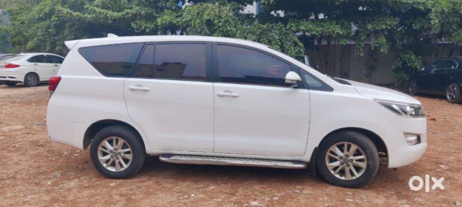Toyota Innova Crysta 2.8 Gx Automatic 7 Str, 2016, Diesel