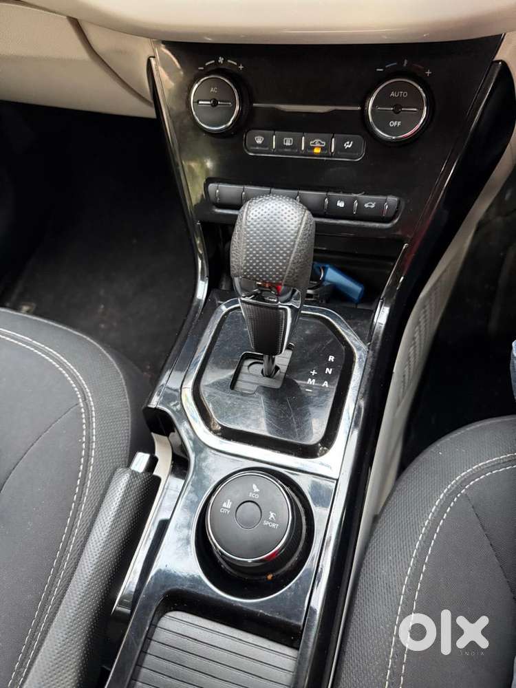 Tata Nexon Kraz Plus Amt, 2021, Petrol