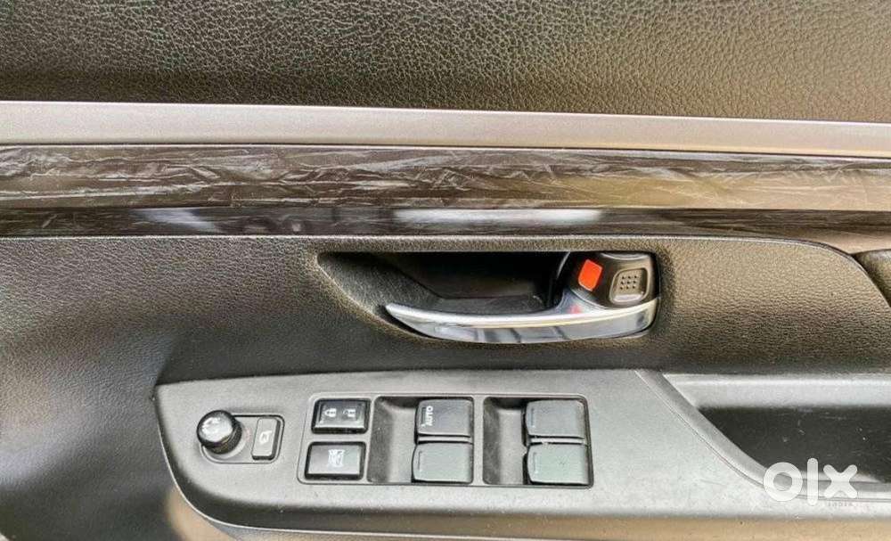 Maruti Suzuki Xl6 1.5 Alpha Plus At, 2022, Petrol