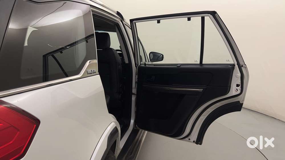 Tata Hexa 2.2 Xta 4x2 6 Str Dual Tone, 2019, Diesel