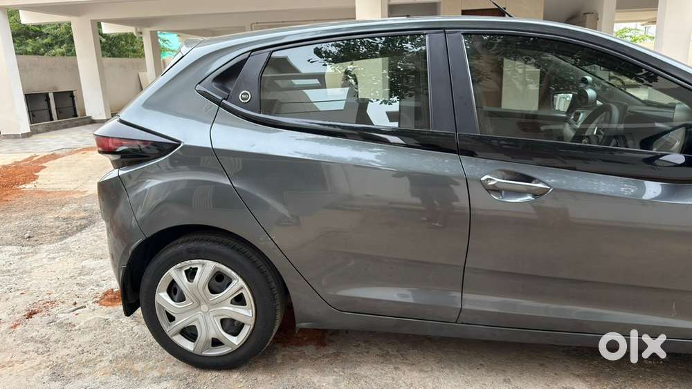 Tata Altroz Petrol Manual 2024