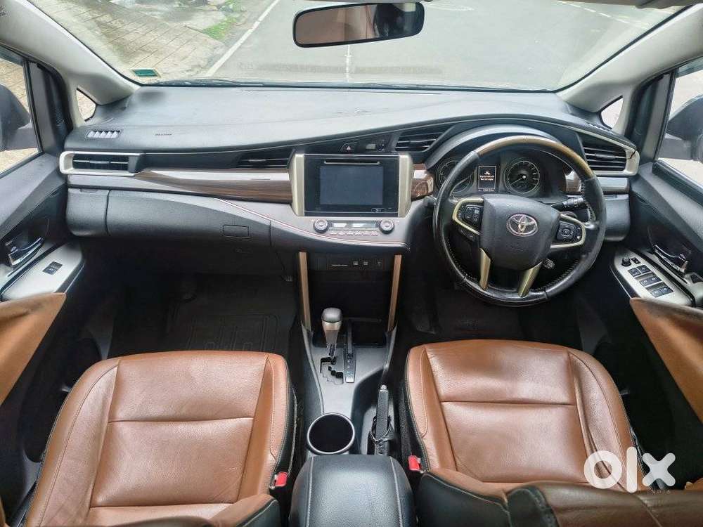 Toyota Innova Crysta 2.8z Automatic, 2016, Diesel