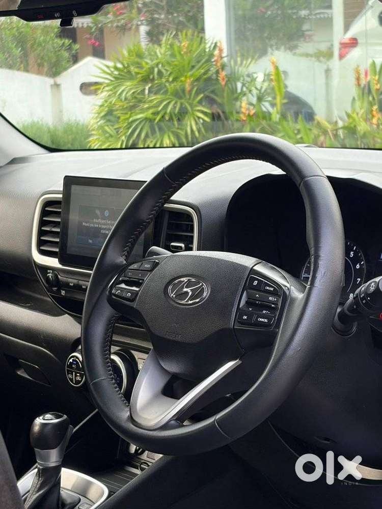 Hyundai Venue 1.0 Sx (o) Turbo Dct, 2020, Petrol