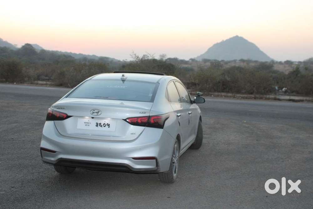 Best Condition Verna Silver Colour Showroom History