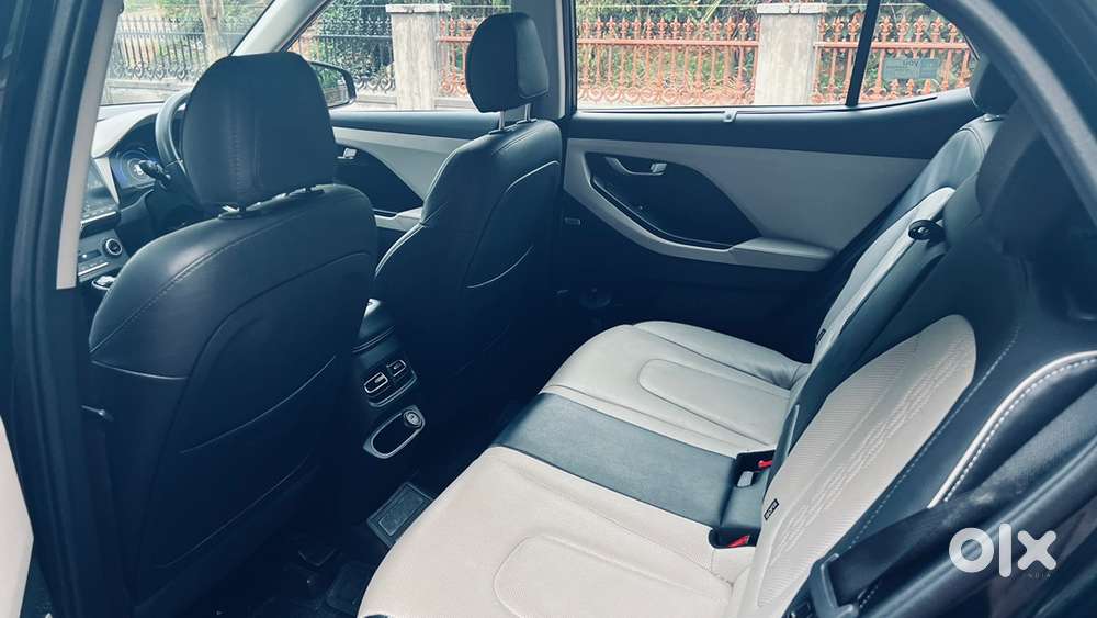 Full Option, Clean Interior, New Tyres And Battery