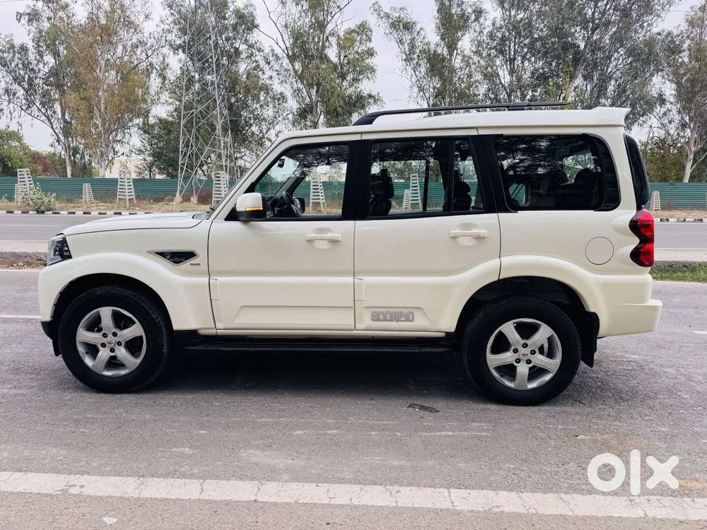Mahindra Scorpio Classic 2.2 S 11 Mt 7 Str, 2021, Diesel