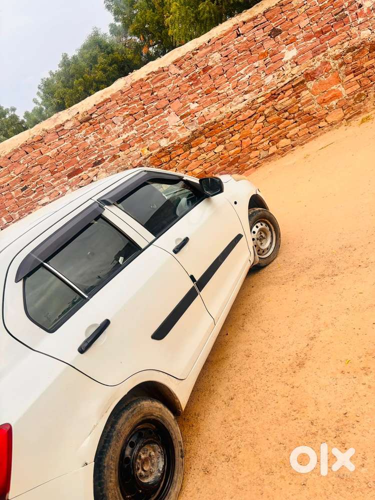Maruti Suzuki Dzire 2017 Cng & Hybrids 150000 Km Driven