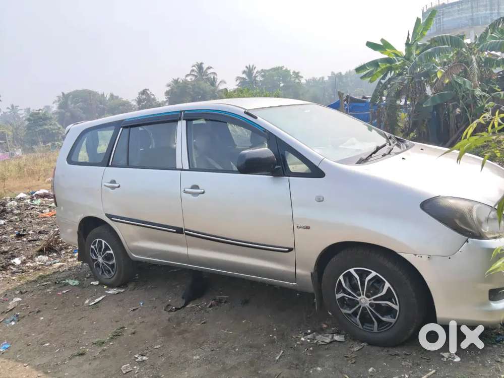 Toyota Innova 2006 Diesel 220000 Km Driven