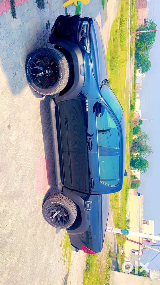 Toyota Hilux 2025 Diesel 4000 Km Driven