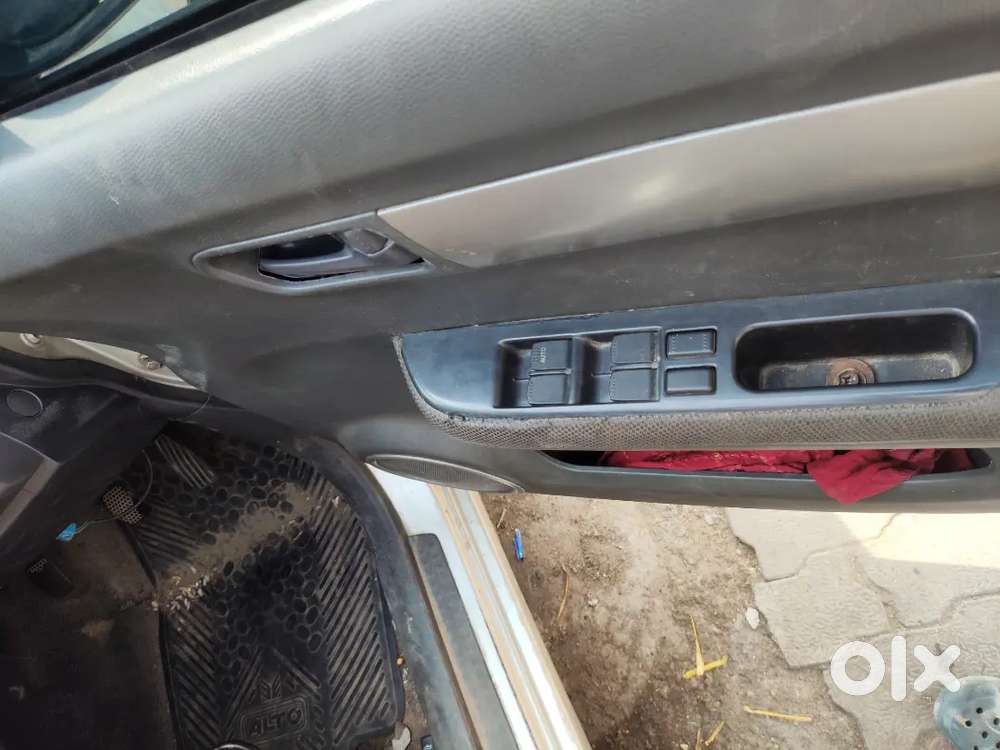 Maruti Suzuki Swift 2005 Cng & Hybrids 10006 Km Driven