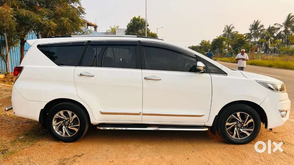 Toyota Innova Crysta 2022