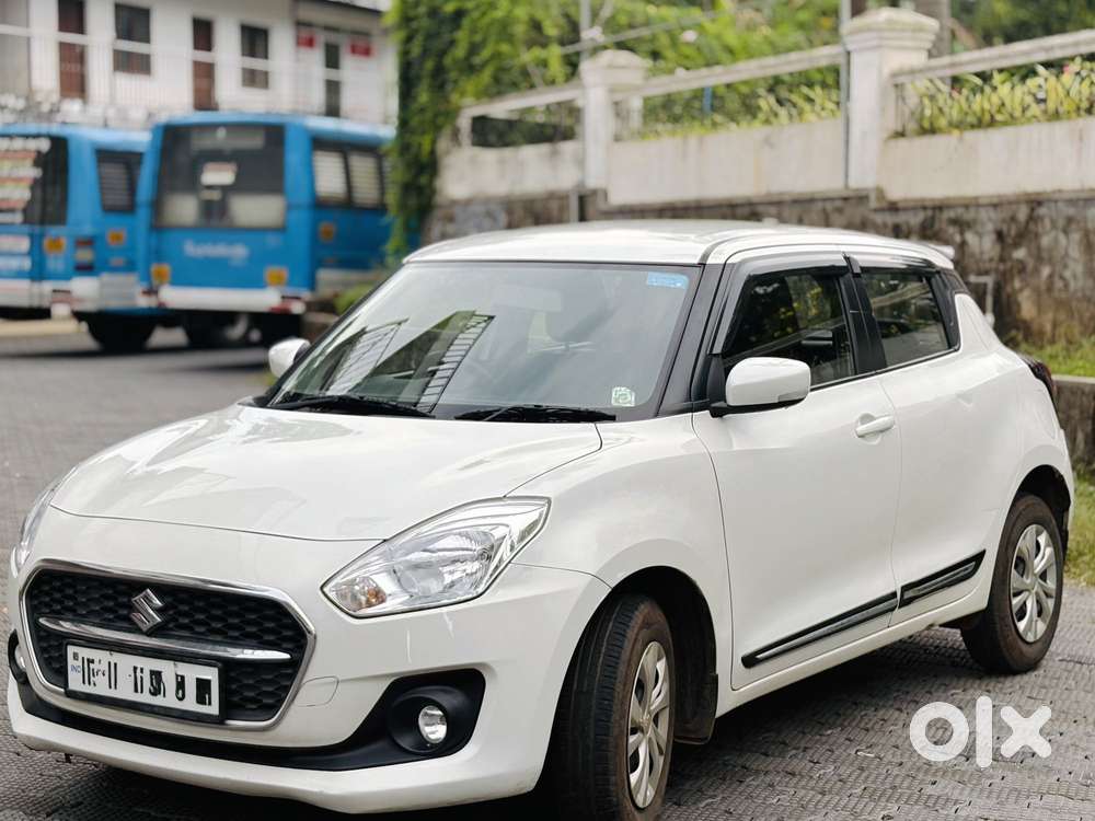 Maruti Suzuki Swift Vxi Optional, 2023, Petrol