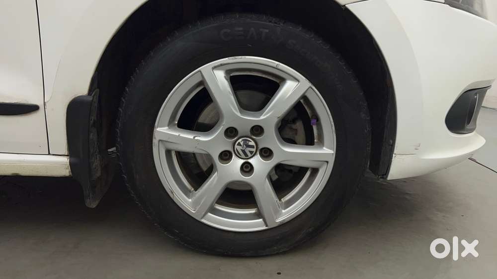 Volkswagen Vento Petrol Highline, 2014, Petrol
