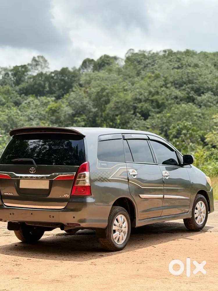 Toyota Innova 2010 Year Model