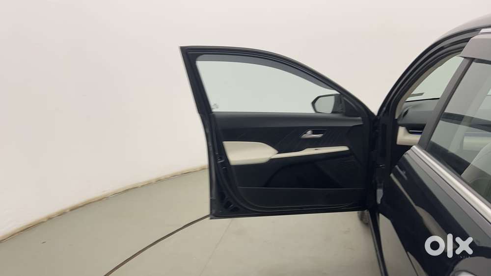 Hyundai Verna 1.5 Sx Petrol Mt, 2024, Petrol