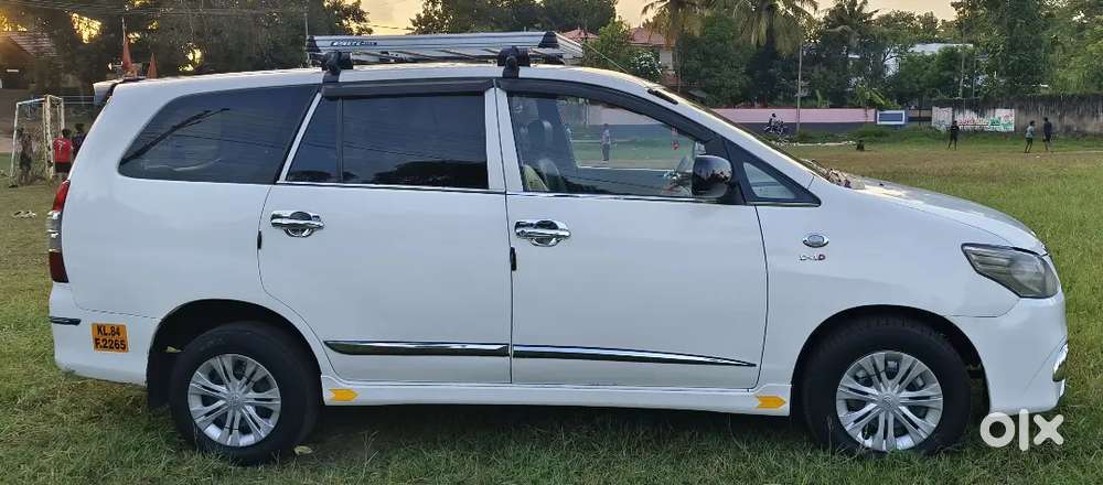 Toyota Innova,2.5,g4,2015,bsiv,7 Seater