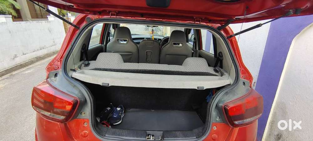 Mahindra Kuv 100 4+ G80 6s 2017 Petrol Good Condition