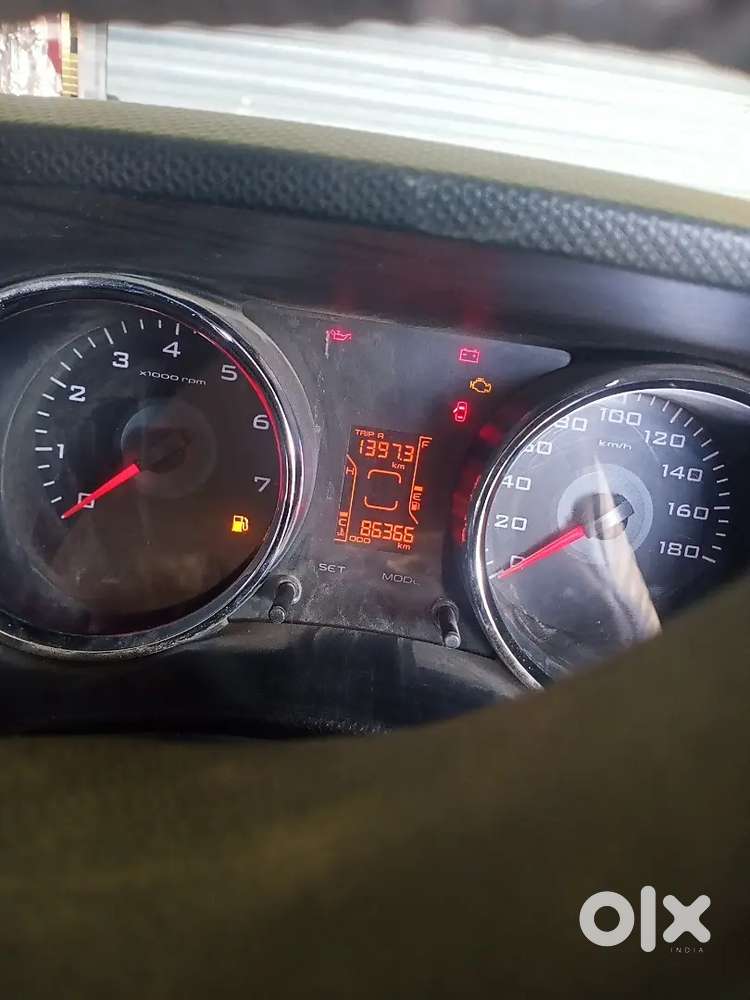 Mahindra Tuv 300 Diesel 2015