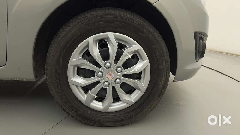 Ford Figo 2010-2012 Petrol Zxi, 2013, Petrol