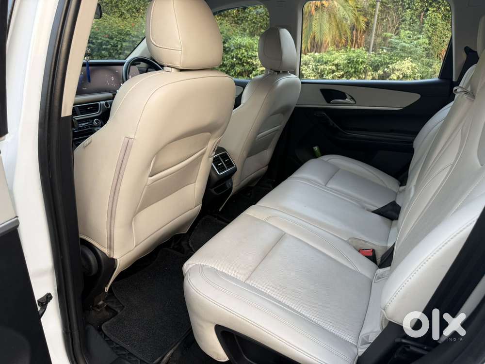 Mahindra Xuv700 2.2 Ax 7 Diesel At Luxury Pack Str, 2024, Diesel