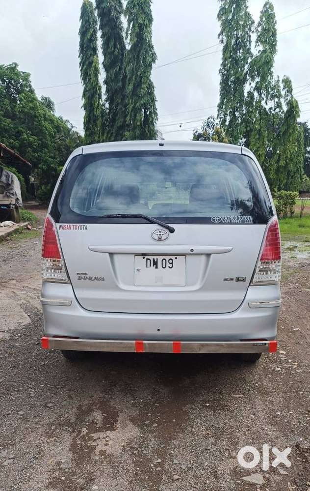 Toyota Innova 2.5 G (diesel) 8 Seater, 2011, Diesel