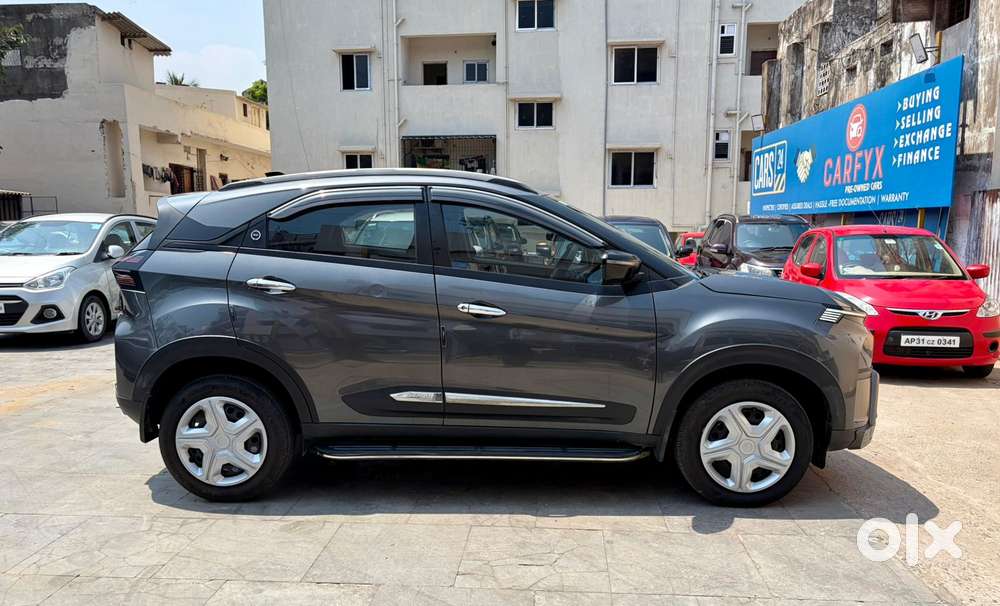Tata Nexon Pure 1.2 Revotron Petrol 6 Mt, 2024, Petrol