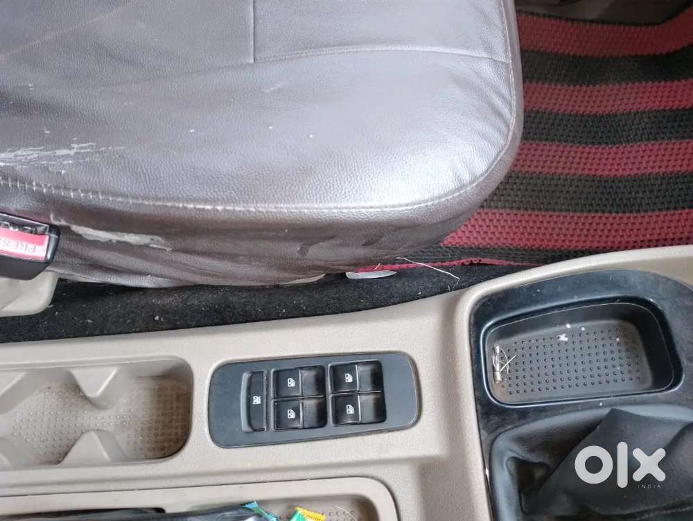 Mahindra Tuv 300 2017