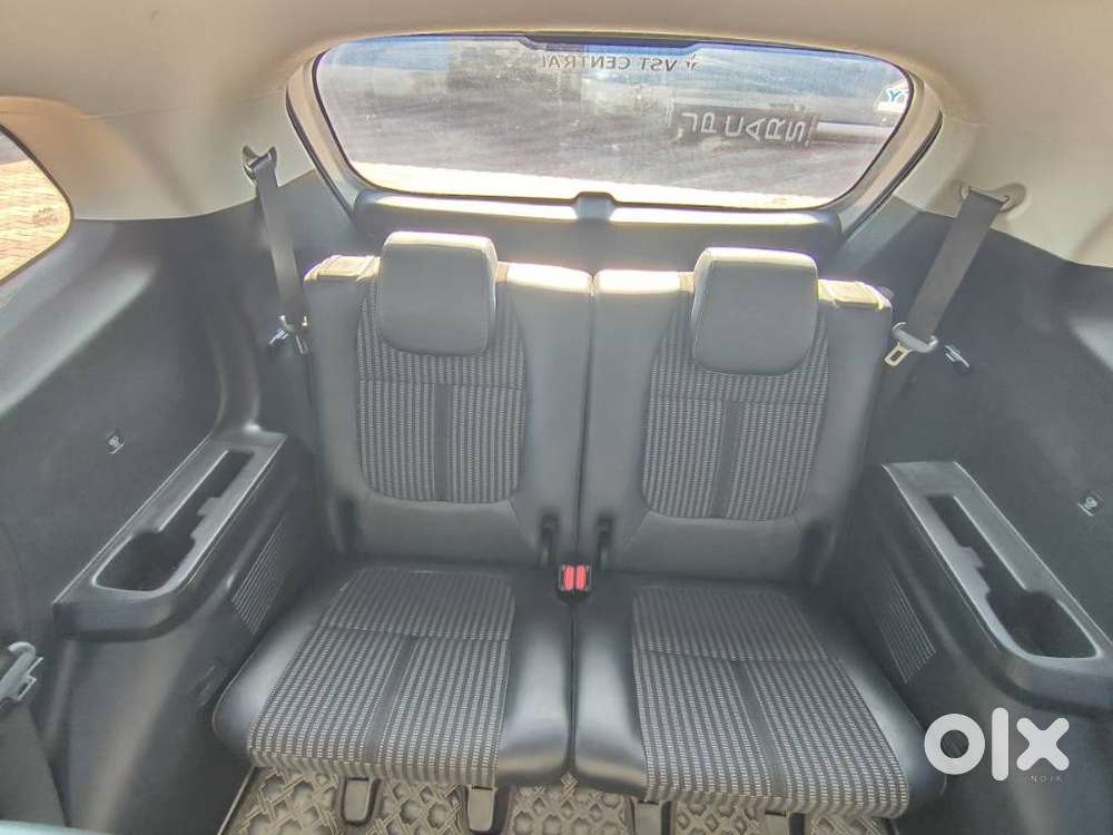 Kia Carens, 2023, Petrol