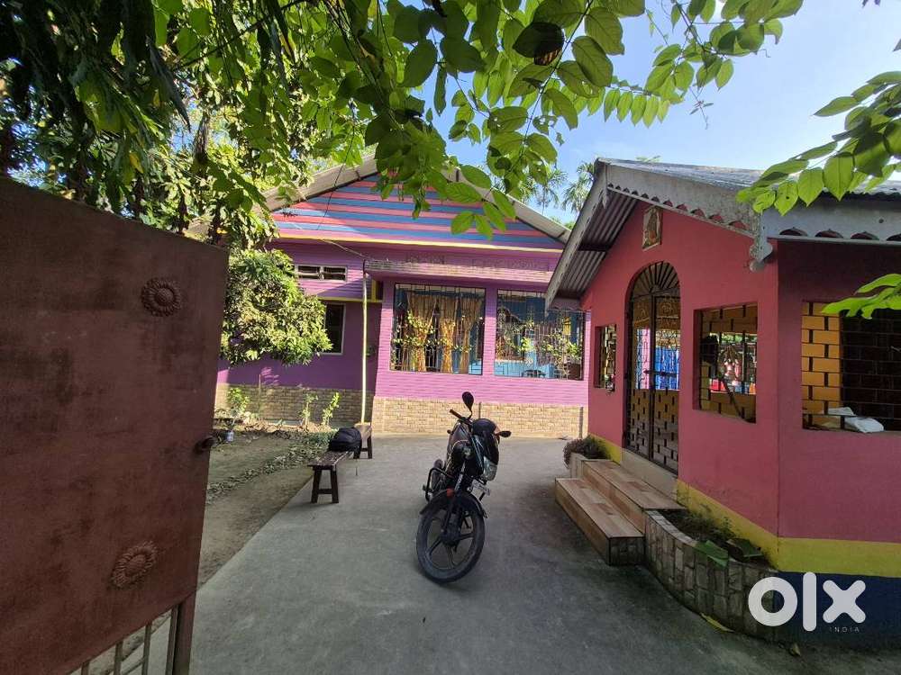 5 bedroom, attached bathroom, attached kitchen, parking