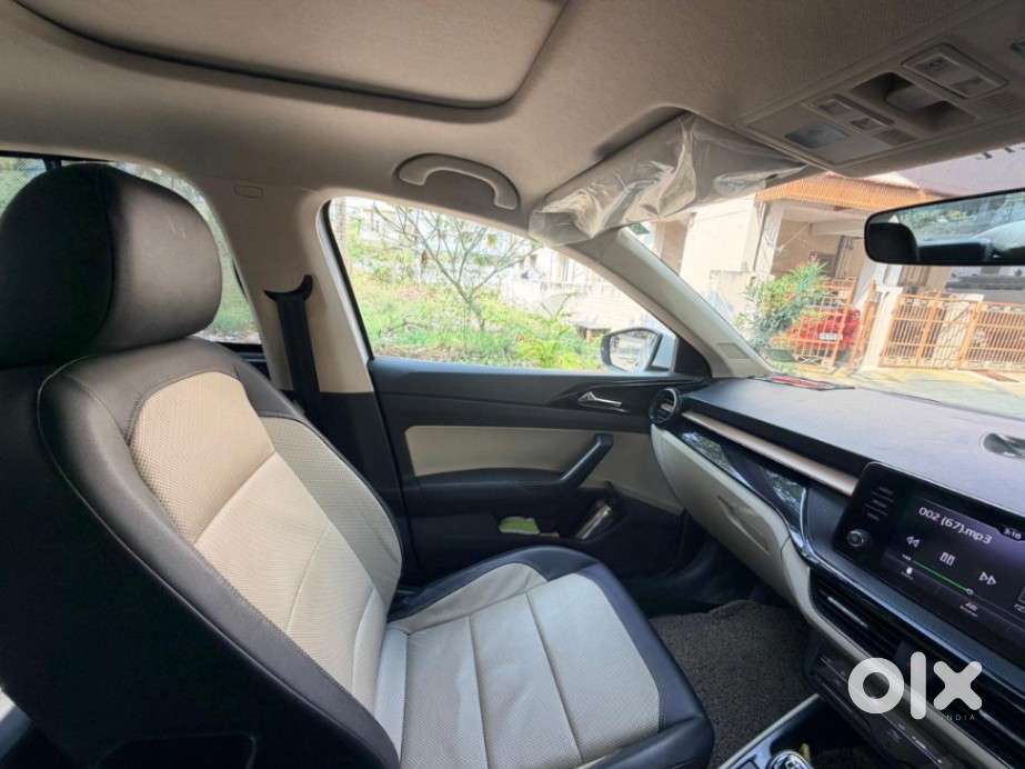 Skoda Slavia Style 1.0l Tsi Mt, 2023, Petrol