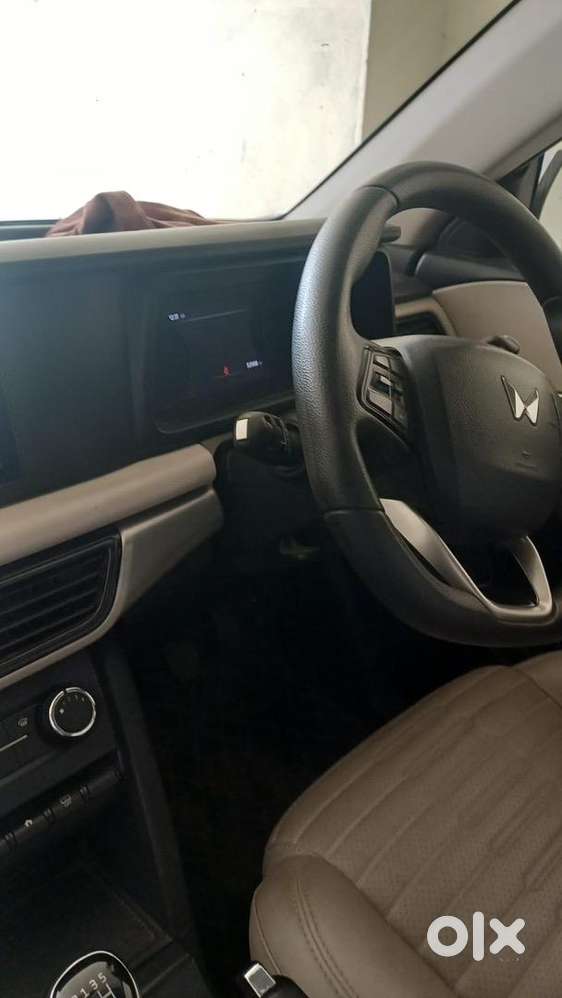 Mahindra Xuv700 2022 Diesel 50000 Km Driven