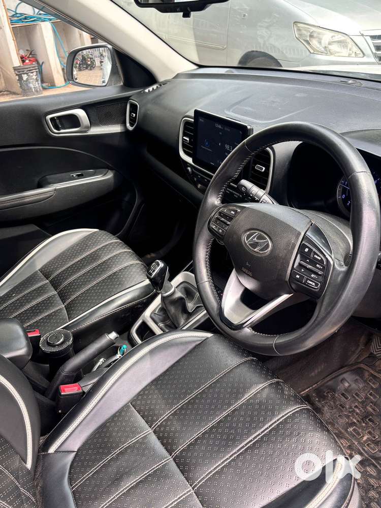 Hyundai Venue Sx Dual Tone Turbo, 2020, Diesel