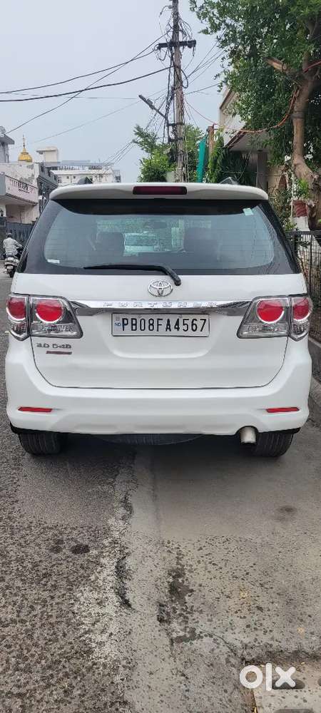 Toyota Fortuner(2013)