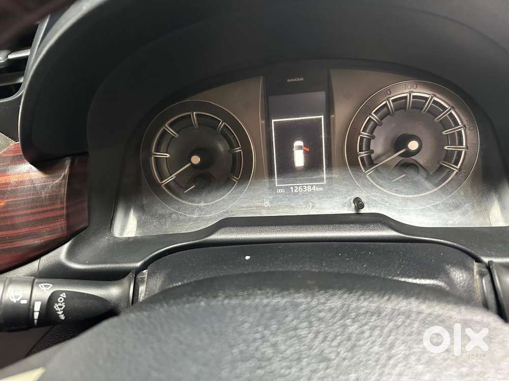 Toyota Innova Crysta 2.4 V, 2017, Diesel