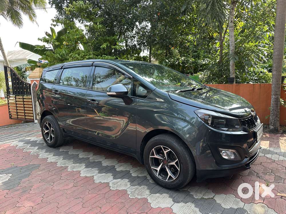 Mahindra Marazzo M4, 2018, Diesel