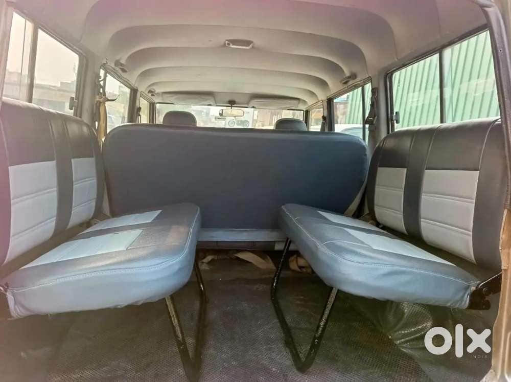 Bolero Xl 10 Seater (2008)