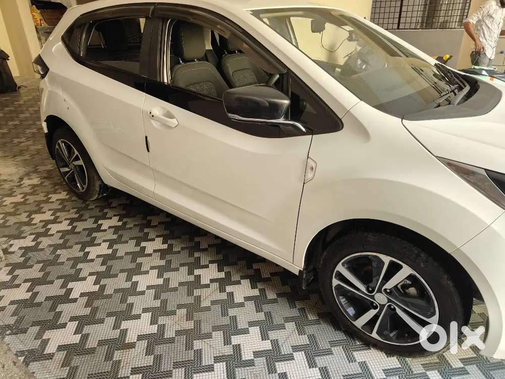 Tata Altroz 2024 Diesel Mint Condition