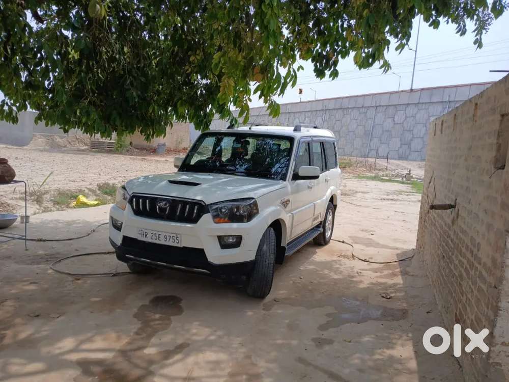 Mahindra Scorpio Classic 2016 Diesel Manual