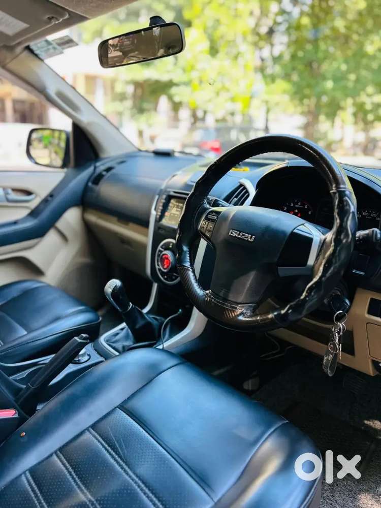 Isuzu V-cross 4×4 Diesel  Top Model In Mint Condition