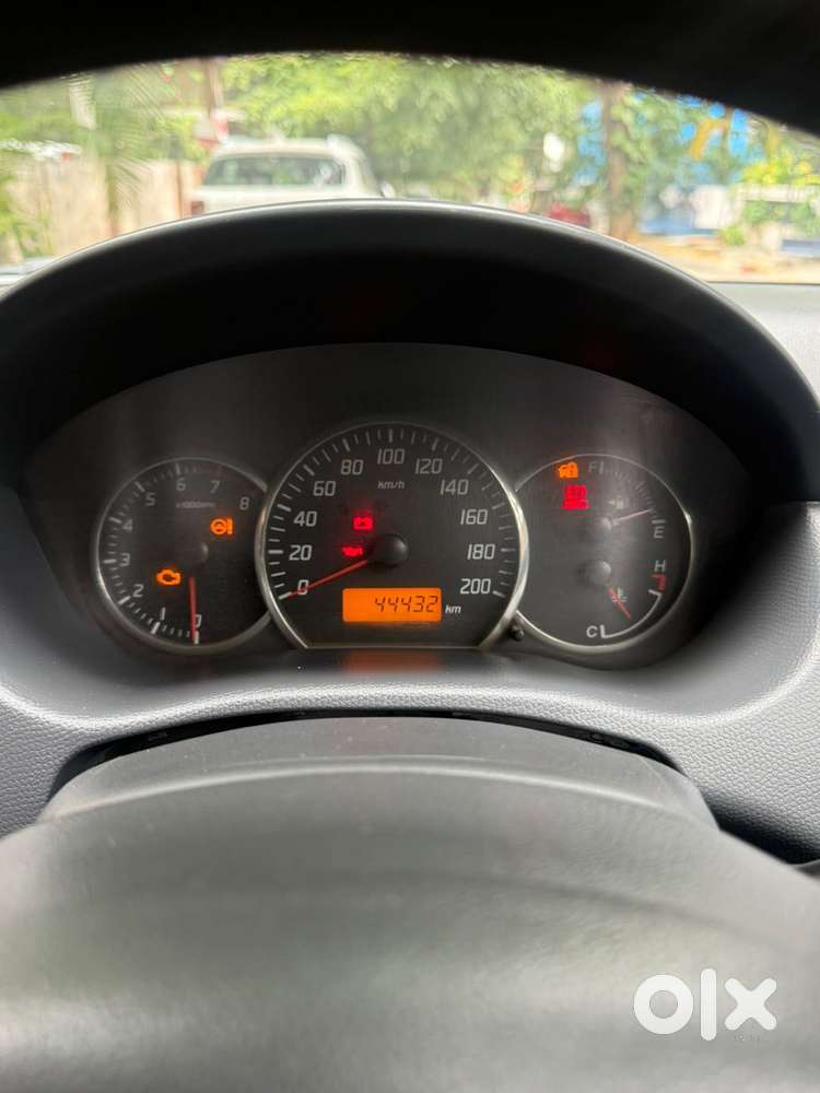 Maruti Suzuki Swift Vxi, 2011, Petrol