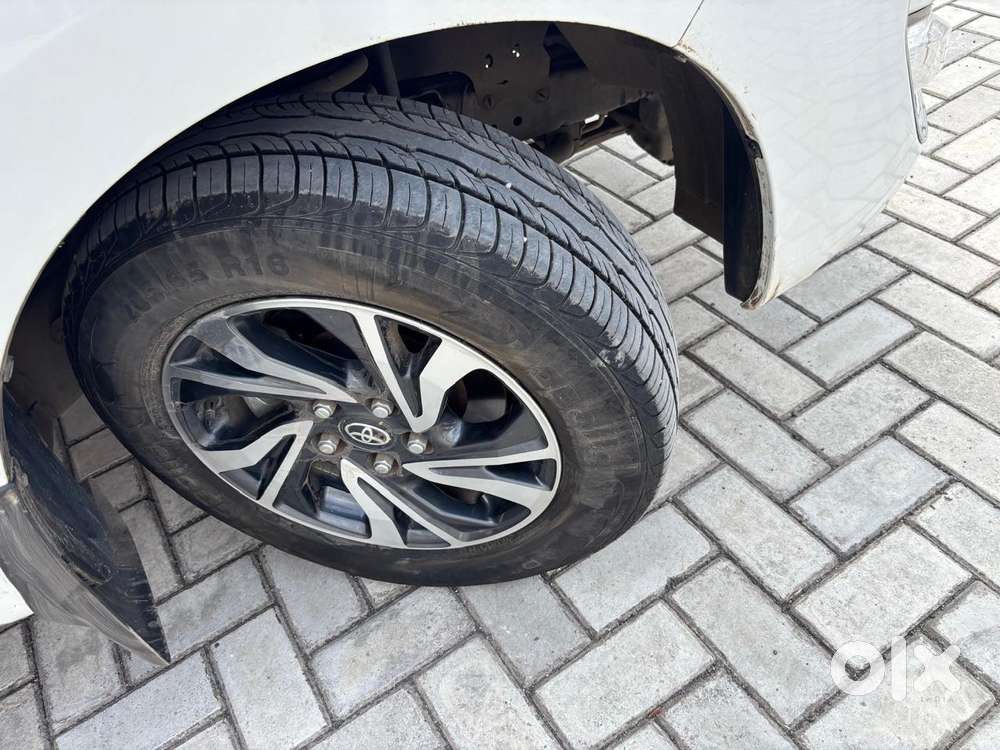 Toyota Innova Crysta 2.4 V 8 Str, 2025, Diesel