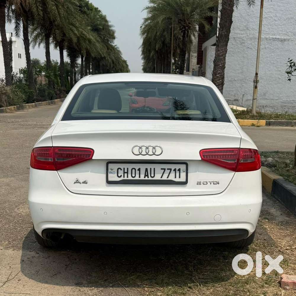 Audi A4 2.0 Tdi 2013 (1st Owner)