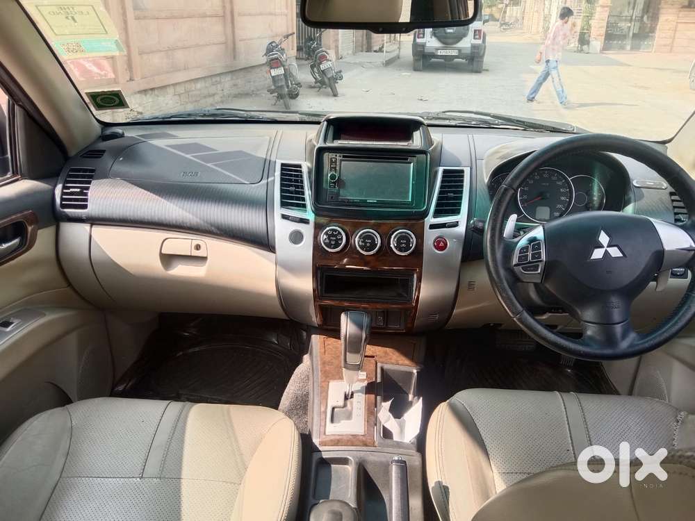 Mitsubishi Pajero Sport 2.5 Automatic, 2015, Diesel