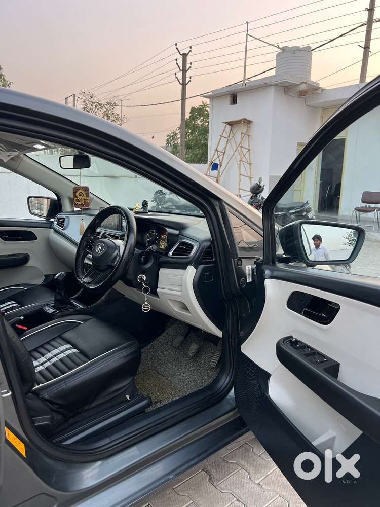 Tata Altroz 1.2 Xm Plus, 2022, Petrol