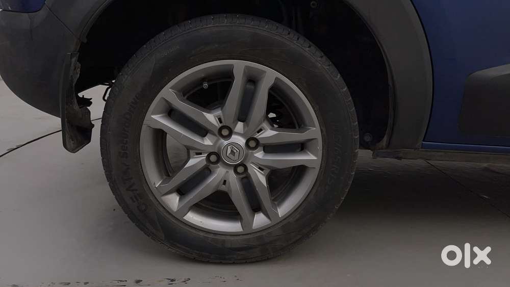 Renault Triber Rxz Easy-r Amt, 2022, Petrol