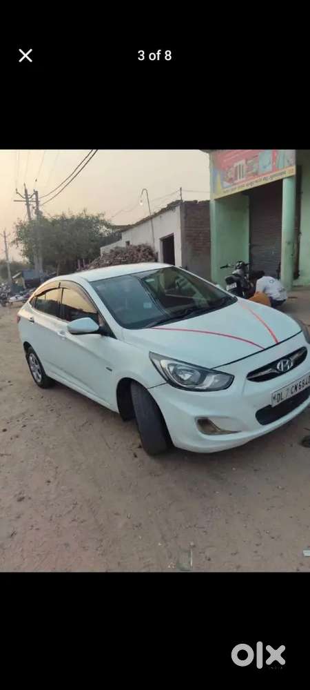 Hyundai Verna 2013 मॉडल गाड़ी है गाड़ी Full Condation में है