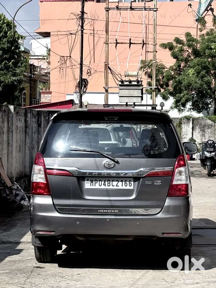 Toyota Innova 2.5 2014