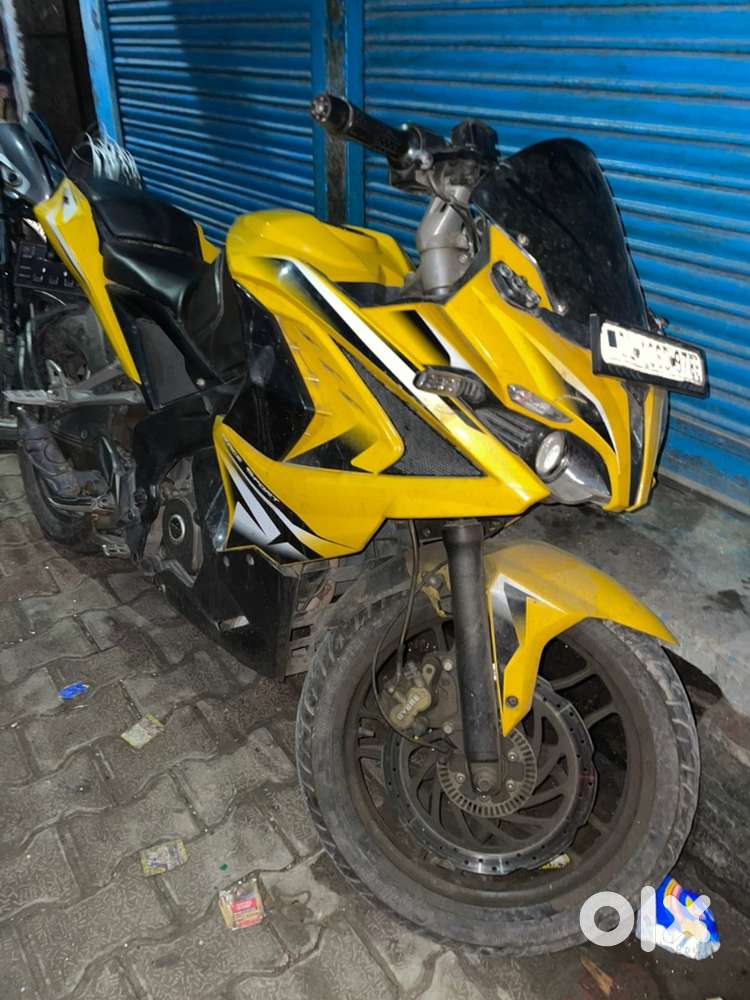 yellow pulsar rs 200 price second hand